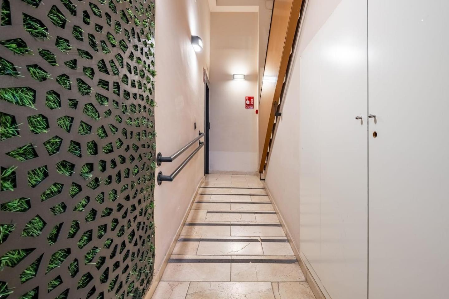 Komodo Sierpes: Bright & Classy Central Apartment Séville Extérieur photo