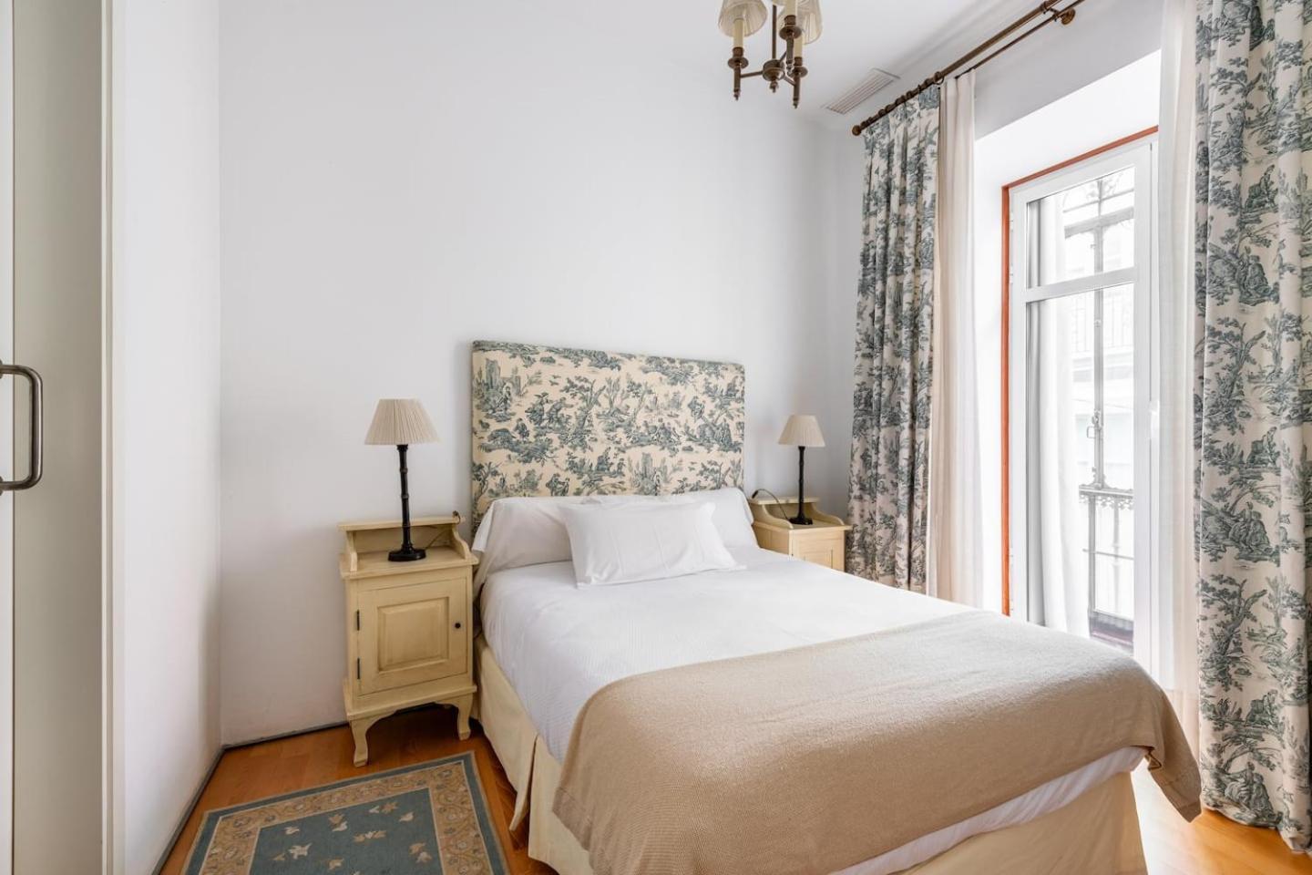 Komodo Sierpes: Bright & Classy Central Apartment Séville Extérieur photo