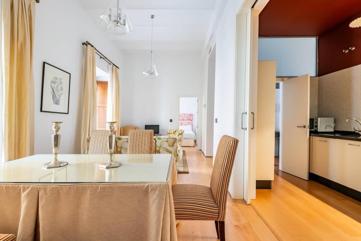 Komodo Sierpes: Bright & Classy Central Apartment Séville Extérieur photo