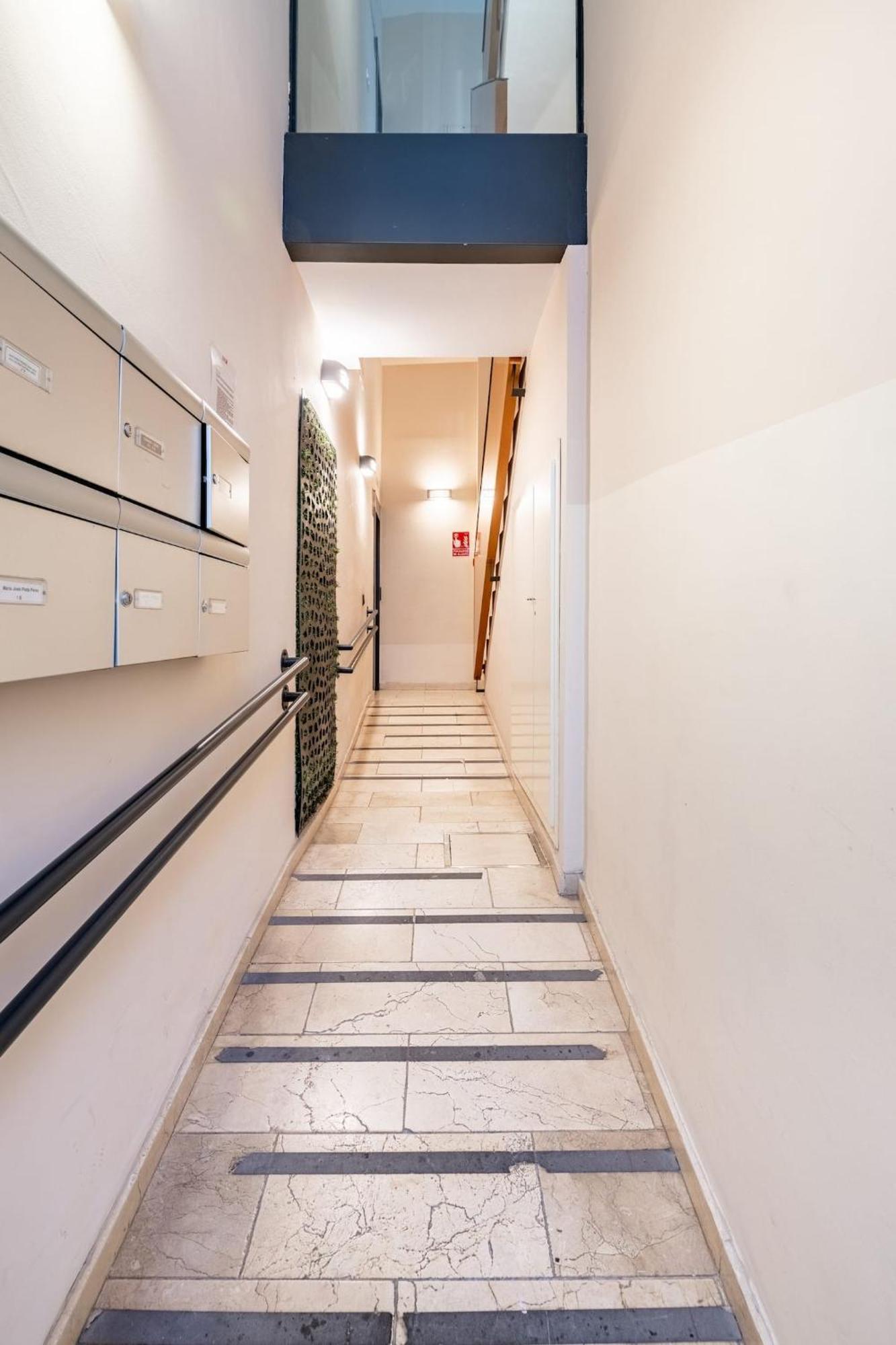 Komodo Sierpes: Bright & Classy Central Apartment Séville Extérieur photo