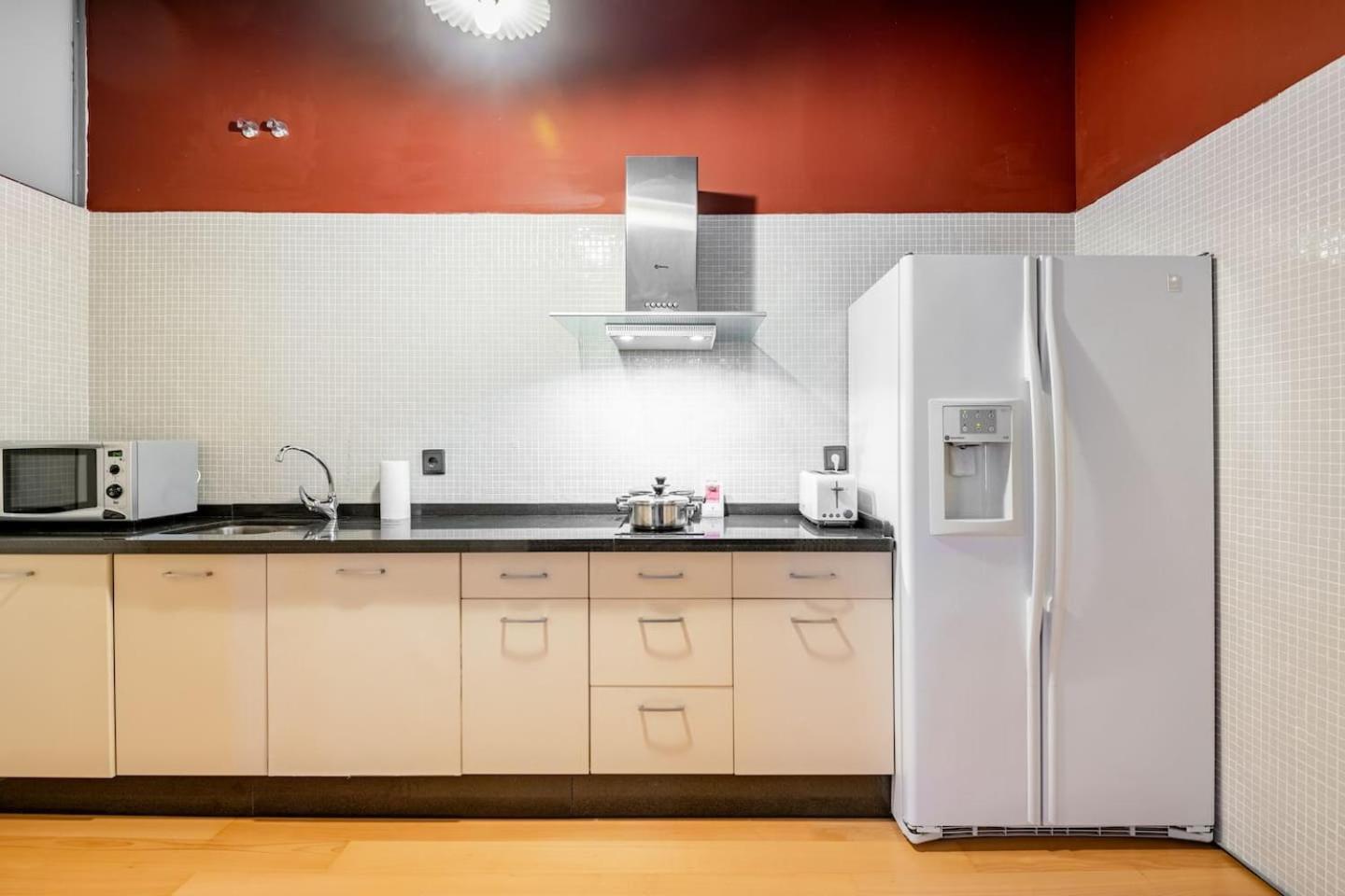 Komodo Sierpes: Bright & Classy Central Apartment Séville Extérieur photo